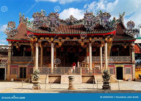 De Khoo Kongsi: Een Kleurrijke Vertoning van Peranakan Cultuur en Geschiedenis!